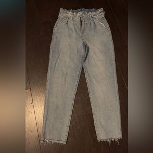 Women’s baggy jeans size 4